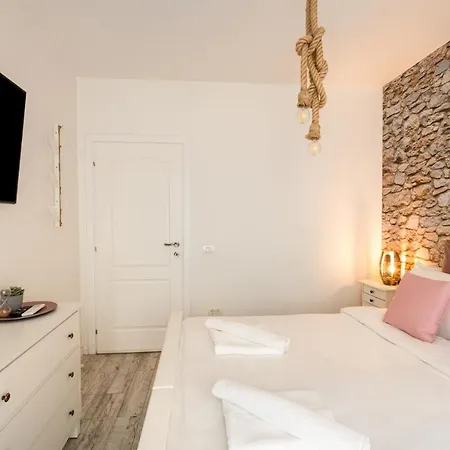Metropole Ateneum Apartment Bucharest