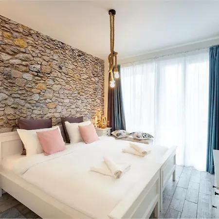 公寓 Metropole Ateneum 布加勒斯特